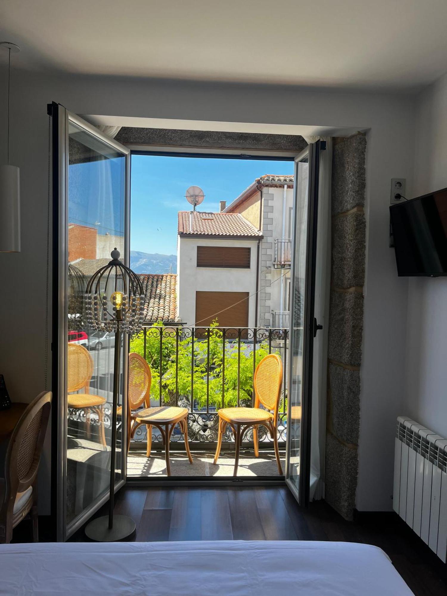 Christine Boutique Hotel El Barraco المظهر الخارجي الصورة